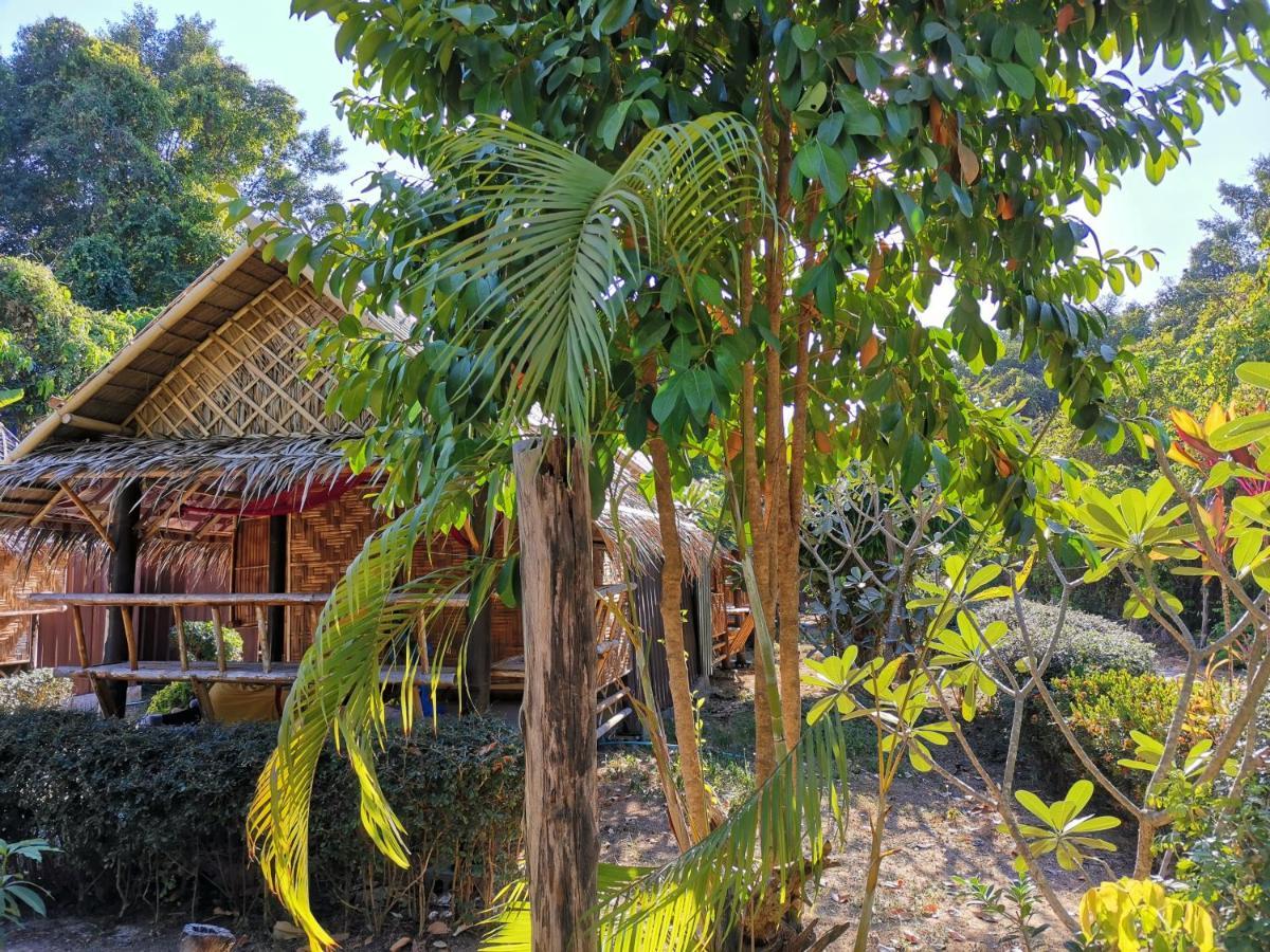 Phuhaya Bamboo Bungalows Ko Lanta Eksteriør billede
