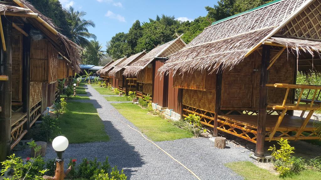 Phuhaya Bamboo Bungalows Ko Lanta Eksteriør billede